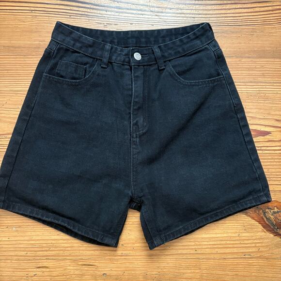 Shein high waisted black dad jean shorts SIZE S - Picture 1 of 4